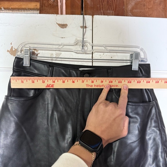 Abercrombie Ankle Straight Ultra High Rise Faux Leather Pants Black Sz 29/8 LONG - Picture 4 of 9